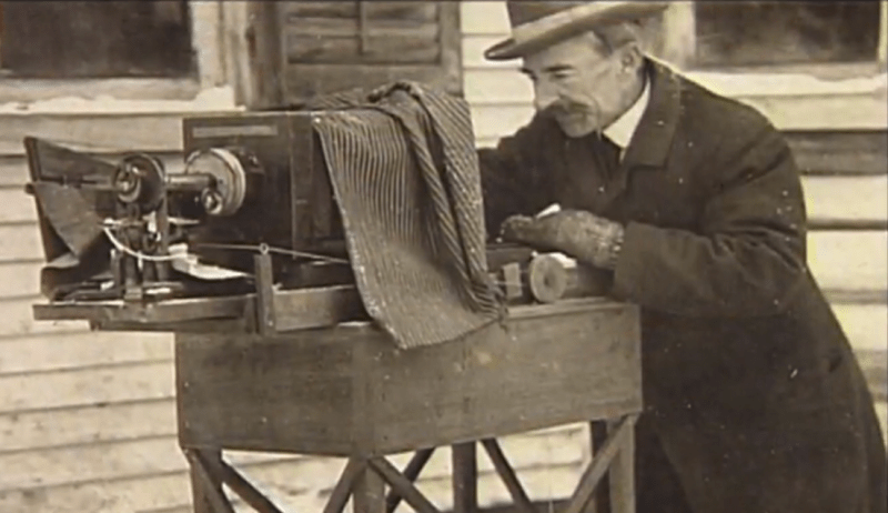 wilson_bentley_camera